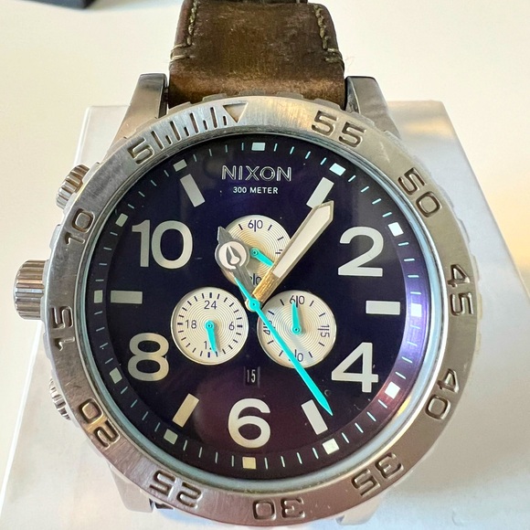 Nixon 51-30 Watch - Picture 2 of 3